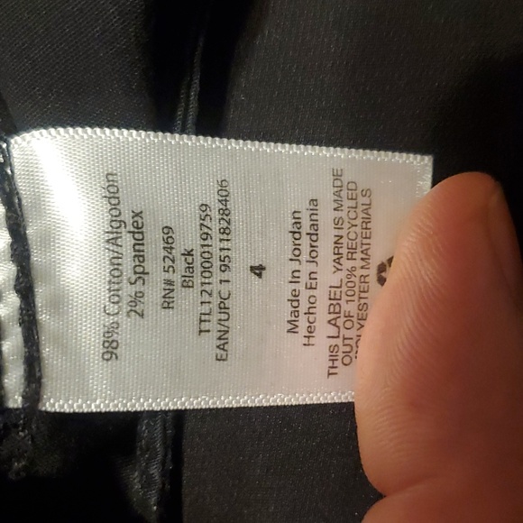 TIME AND TRU HI-RISE RELAXED FIT CARGO CAPRI Size 4 - Picture 13 of 14